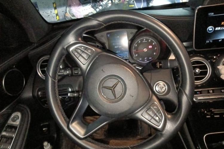 Used Mercedes-Benz GLC 2017 GLC 260 4MATIC Dynamic Edition Steering Wheel