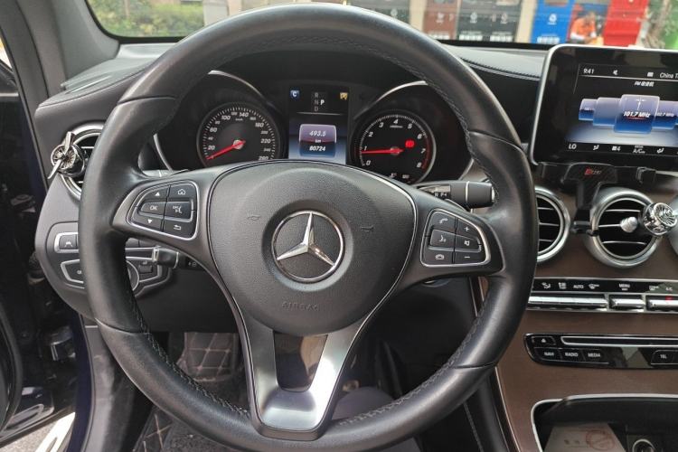 Used Mercedes-Benz GLC 2017 GLC 300 4MATIC Sport Edition Steering Wheel
