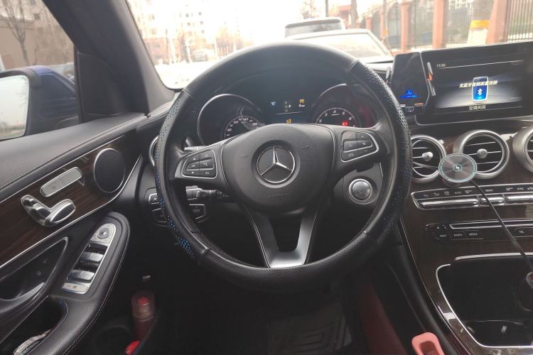 Used Mercedes-Benz GLC 2017 GLC 260 4MATIC Dynamic Edition Steering Wheel