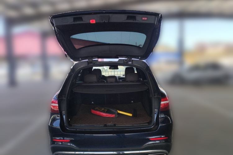 Used Mercedes-Benz GLC 2017 GLC 260 4MATIC Luxury Model Trunk