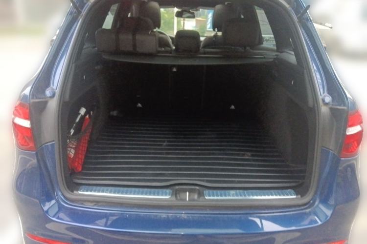 Used Mercedes-Benz GLC 2017 GLC 260 4MATIC Dynamic Edition Trunk