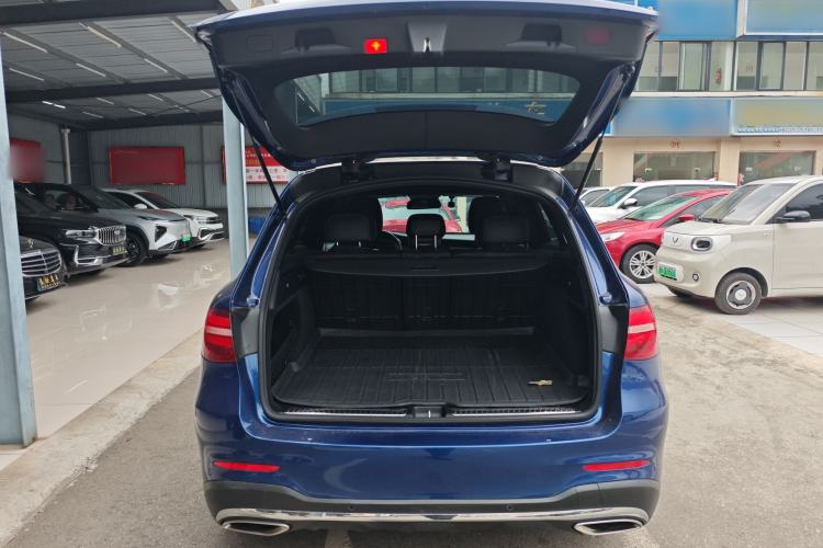 Used Mercedes-Benz GLC 2017 GLC 260 4MATIC Luxury Model Trunk