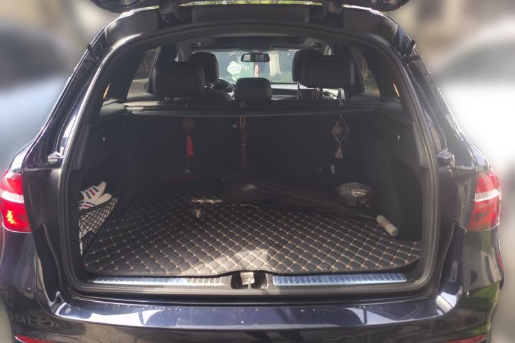 Used Mercedes-Benz GLC 2017 GLC 260 4MATIC Dynamic Edition Trunk