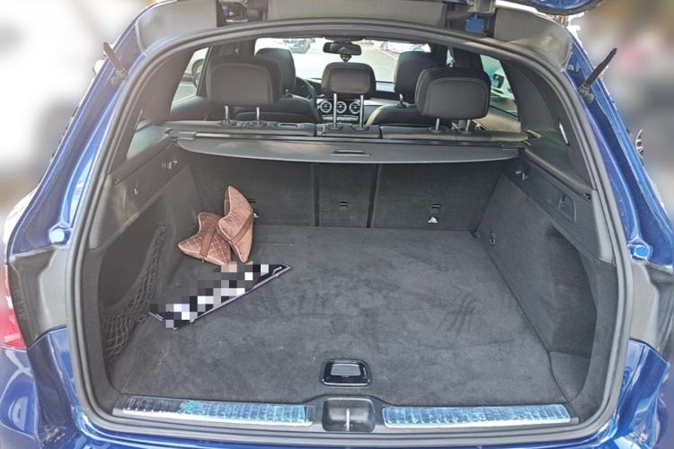 Used Mercedes-Benz GLC 2017 GLC 260 4MATIC Dynamic Edition Trunk