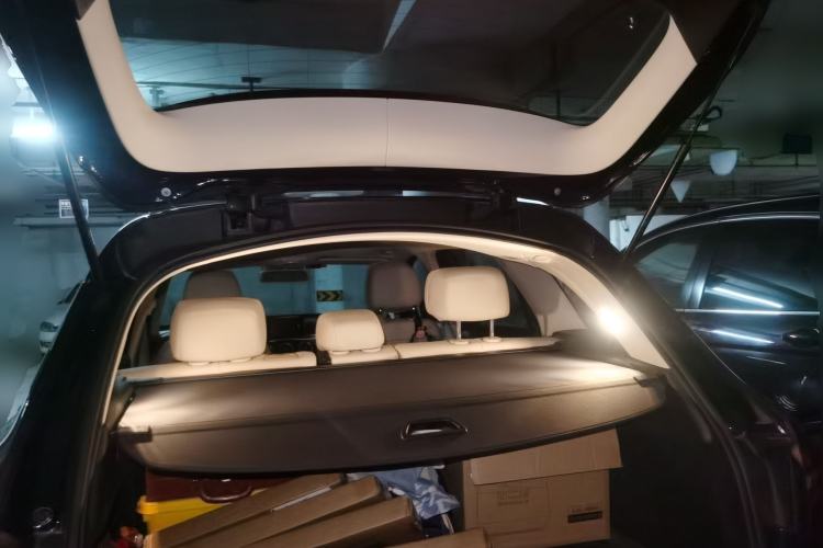 Used Mercedes-Benz GLC 2017 GLC 260 4MATIC Luxury Model Trunk
