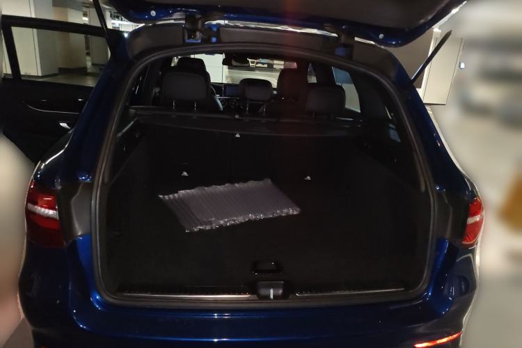 Used Mercedes-Benz GLC 2017 GLC 260 4MATIC Luxury Model Trunk