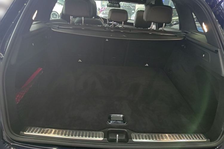 Used Mercedes-Benz GLC 2017 GLC 260 4MATIC Luxury Model Trunk