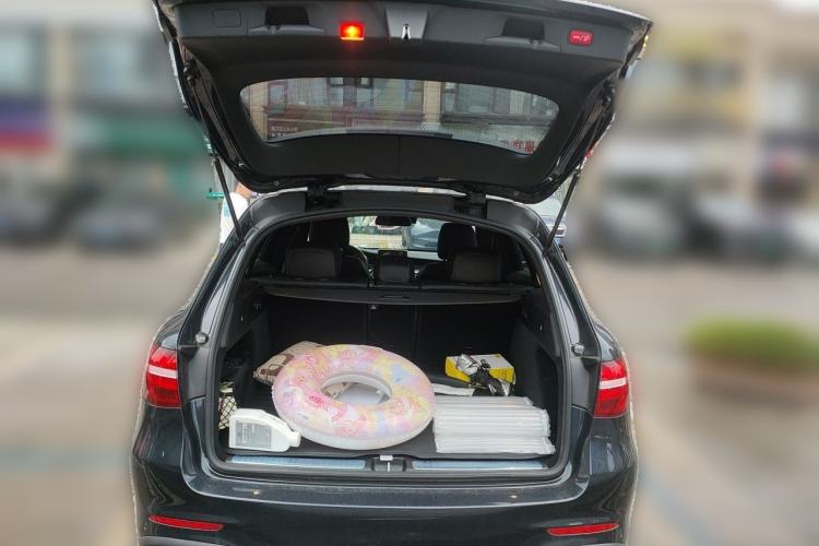 Used Mercedes-Benz GLC 2017 GLC 260 4MATIC Luxury Model Trunk