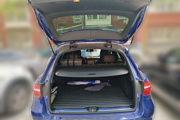 Used Mercedes-Benz GLC 2017 GLC 260 4MATIC Luxury Model Trunk