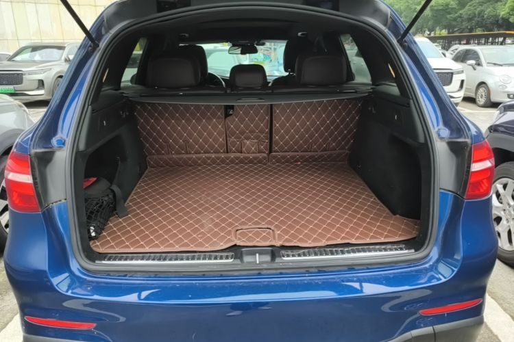 Used Mercedes-Benz GLC 2017 GLC 260 4MATIC Luxury Model Trunk