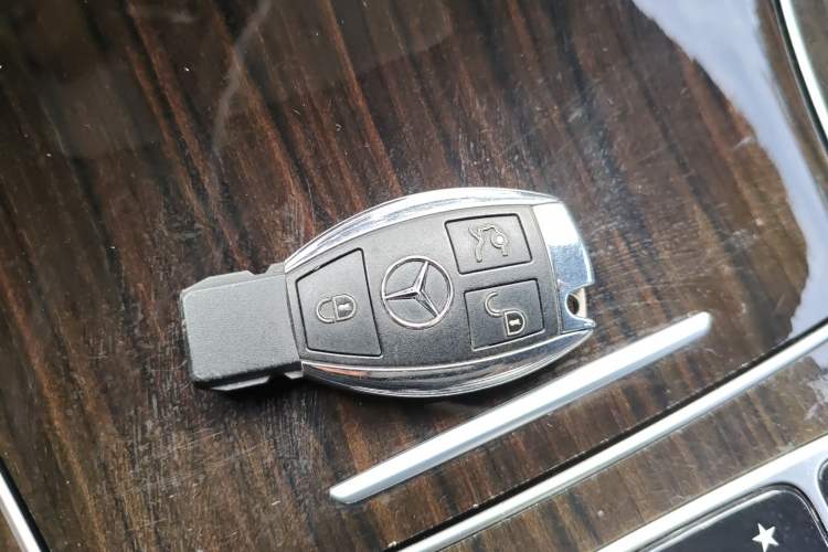 Used Mercedes-Benz GLC 2017 GLC 260 4MATIC Luxury Model Vehicle Key