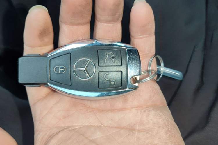 Used Mercedes-Benz GLC 2017 GLC 260 4MATIC Dynamic Edition Vehicle Key