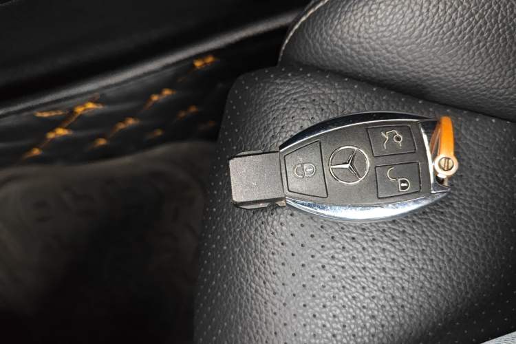 Used Mercedes-Benz GLC 2017 GLC 260 4MATIC Dynamic Edition Vehicle Key