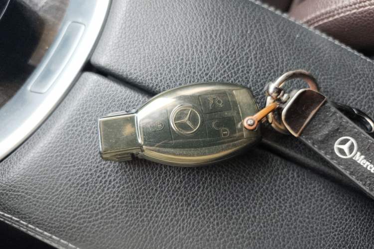 Used Mercedes-Benz GLC 2017 GLC 260 4MATIC Luxury Model Vehicle Key