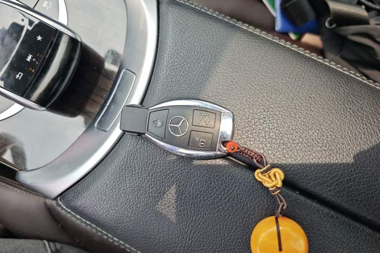 Used Mercedes-Benz GLC 2017 GLC 260 4MATIC Luxury Model Vehicle Key