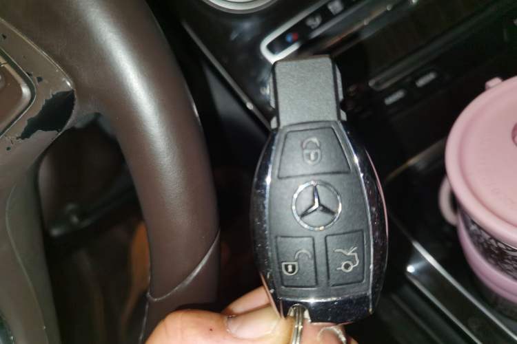 Used Mercedes-Benz GLC 2017 GLC 260 4MATIC Dynamic Edition Vehicle Key