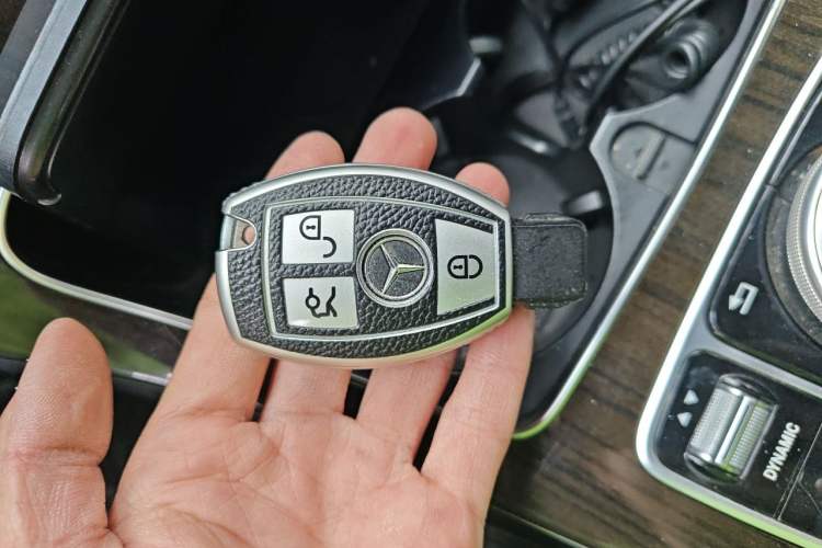 Used Mercedes-Benz GLC 2017 GLC 260 4MATIC Dynamic Edition Vehicle Key