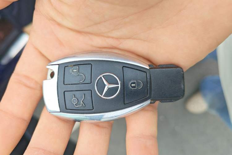 Used Mercedes-Benz GLC 2017 GLC 260 4MATIC Dynamic Edition Vehicle Key