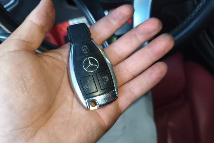 Used Mercedes-Benz GLC 2017 GLC 260 4MATIC Dynamic Edition Vehicle Key