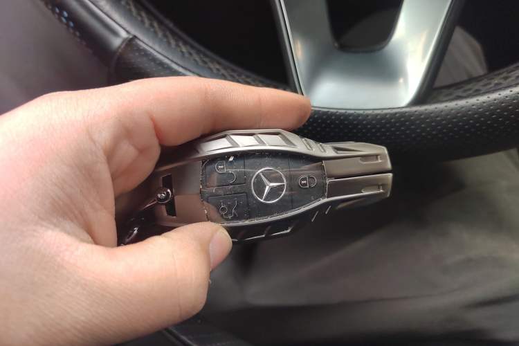 Used Mercedes-Benz GLC 2017 GLC 260 4MATIC Dynamic Edition Vehicle Key