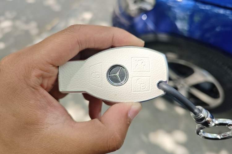 Used Mercedes-Benz GLC 2017 GLC 260 4MATIC Luxury Model Vehicle Key
