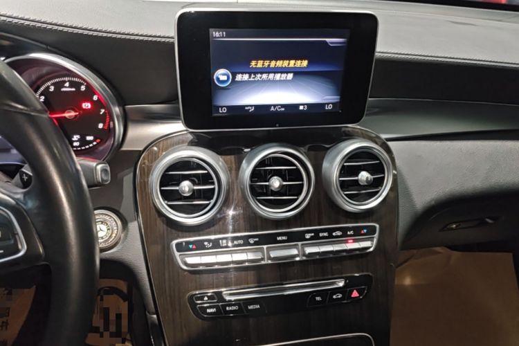 Used Mercedes-Benz GLC 2017 GLC 260 4MATIC Luxury Model Audio And AC Panel