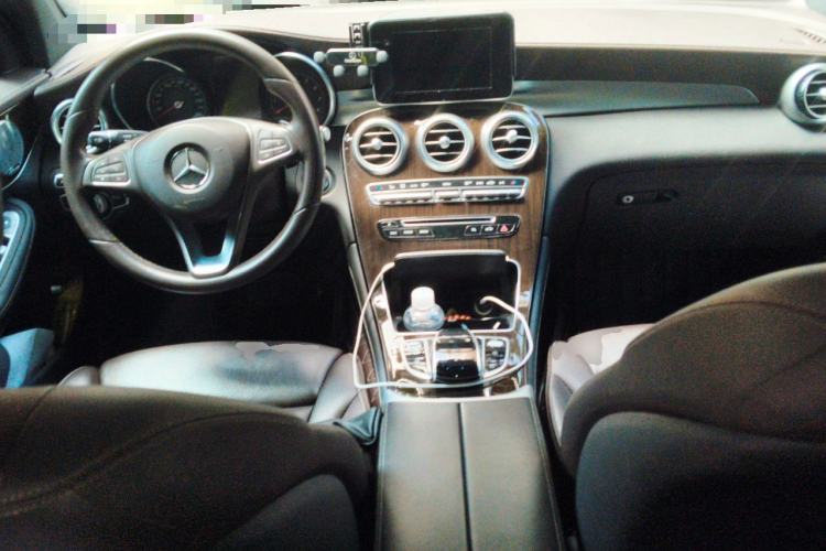 Used Mercedes-Benz GLC 2017 GLC 260 4MATIC Luxury Model Center Console