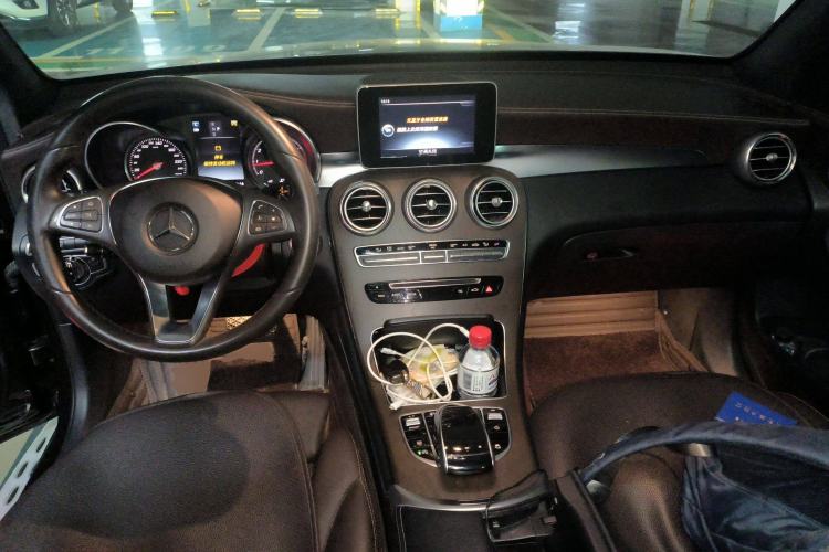 Used Mercedes-Benz GLC 2017 GLC 300 4MATIC Sport Edition Center Console