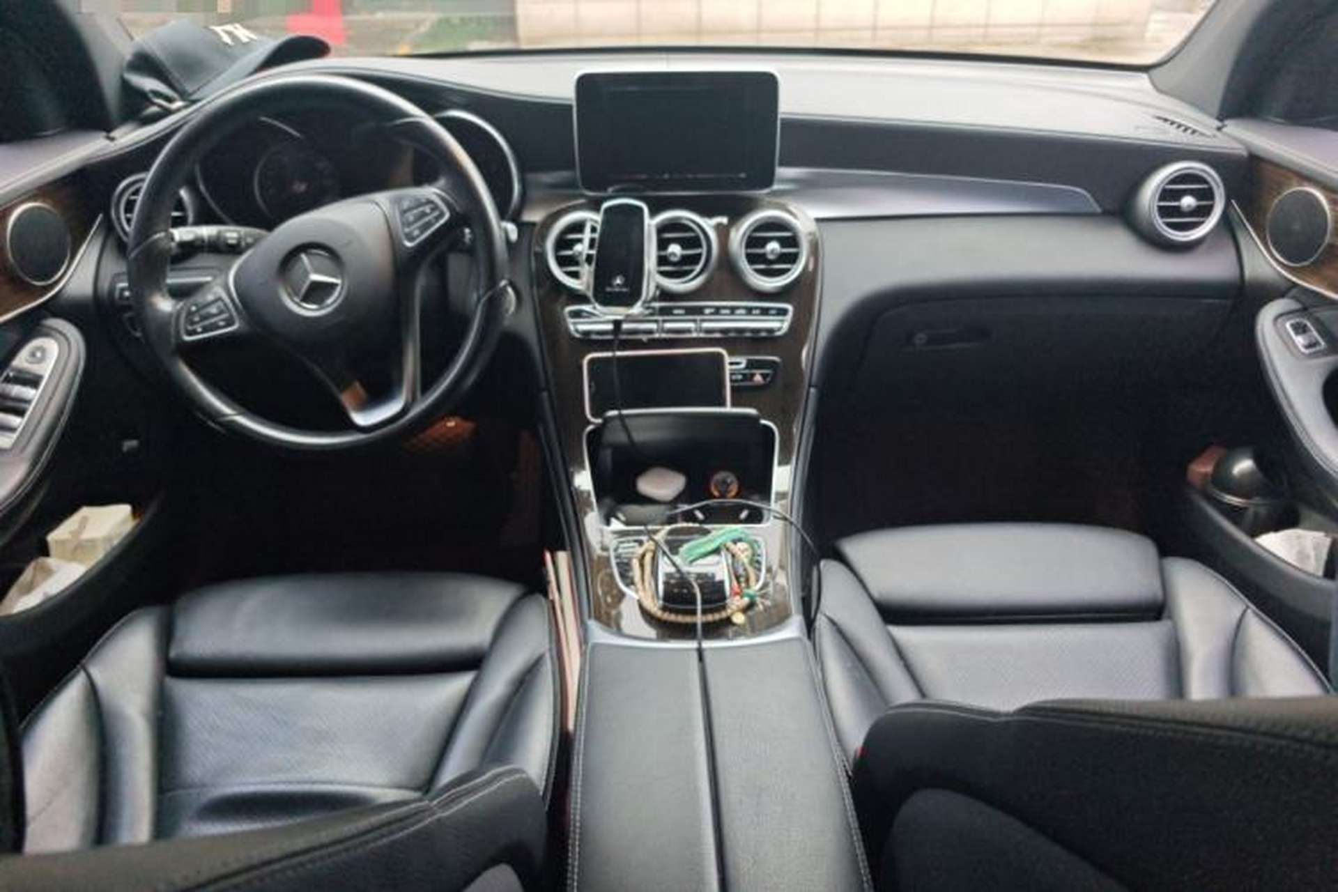 Used Mercedes-Benz GLC 2017 GLC 260 4MATIC Luxury Model Center Console