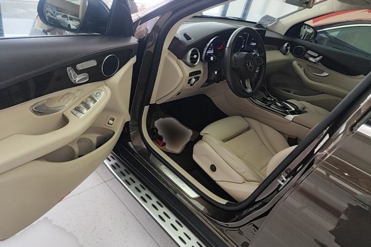 Used Mercedes-Benz GLC 2017 GLC 260 4MATIC Luxury Model Driver Seat