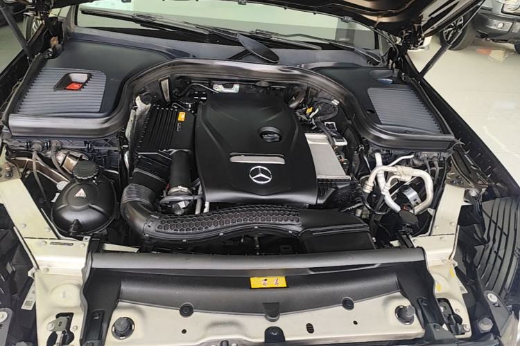 Used Mercedes-Benz GLC 2017 GLC 260 4MATIC Luxury Model Engine Bay