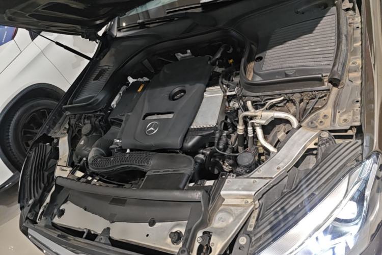 Used Mercedes-Benz GLC 2017 GLC 260 4MATIC Luxury Model Engine Bay