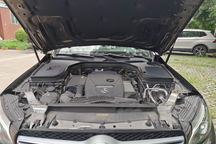 Used Mercedes-Benz GLC 2017 GLC 300 4MATIC Sport Edition Engine Bay