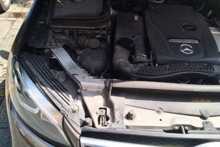 Used Mercedes-Benz GLC 2017 GLC 260 4MATIC Luxury Model Engine Bay Right