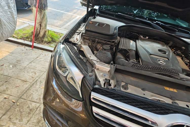 Used Mercedes-Benz GLC 2017 GLC 260 4MATIC Dynamic Edition Engine Bay Right