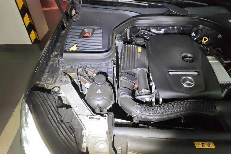 Used Mercedes-Benz GLC 2017 GLC 300 4MATIC Sport Edition Engine Bay Right