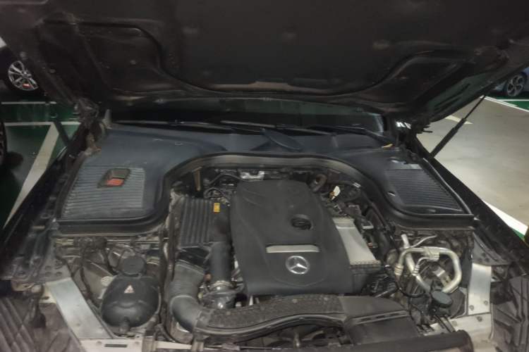 Used Mercedes-Benz GLC 2017 GLC 260 4MATIC Dynamic Edition Engine Bay
