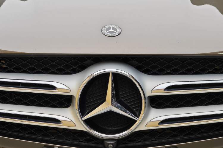 Used Mercedes-Benz GLC 2017 GLC 260 4MATIC Luxury Model Exterior 10