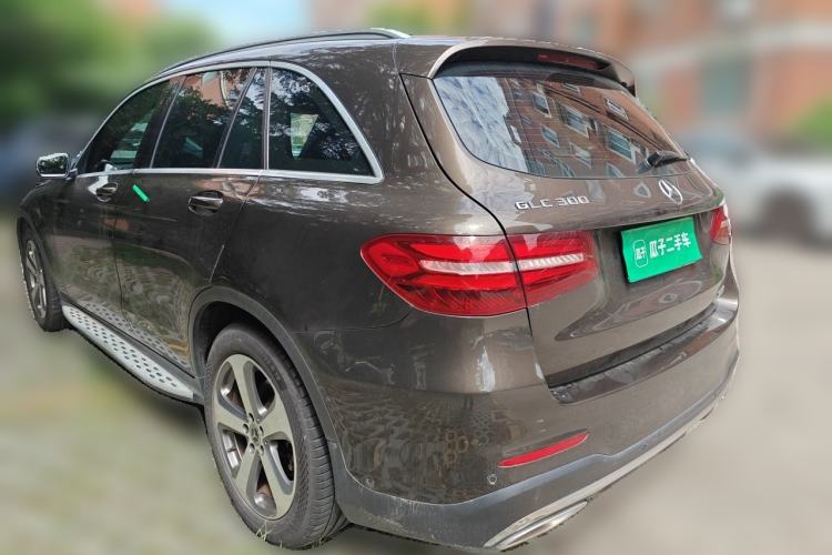 Used Mercedes-Benz GLC 2017 GLC 300 4MATIC Sport Edition Exterior 3