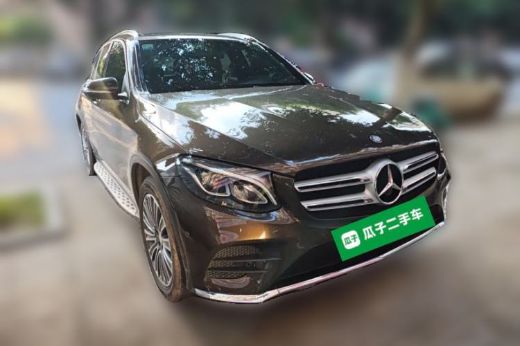 Used Mercedes-Benz GLC 2017 GLC 260 4MATIC Dynamic Edition Front Right 45 Deg