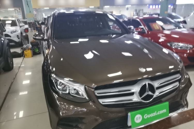 Used Mercedes-Benz GLC 2017 GLC 260 4MATIC Dynamic Edition Front Right 45 Deg