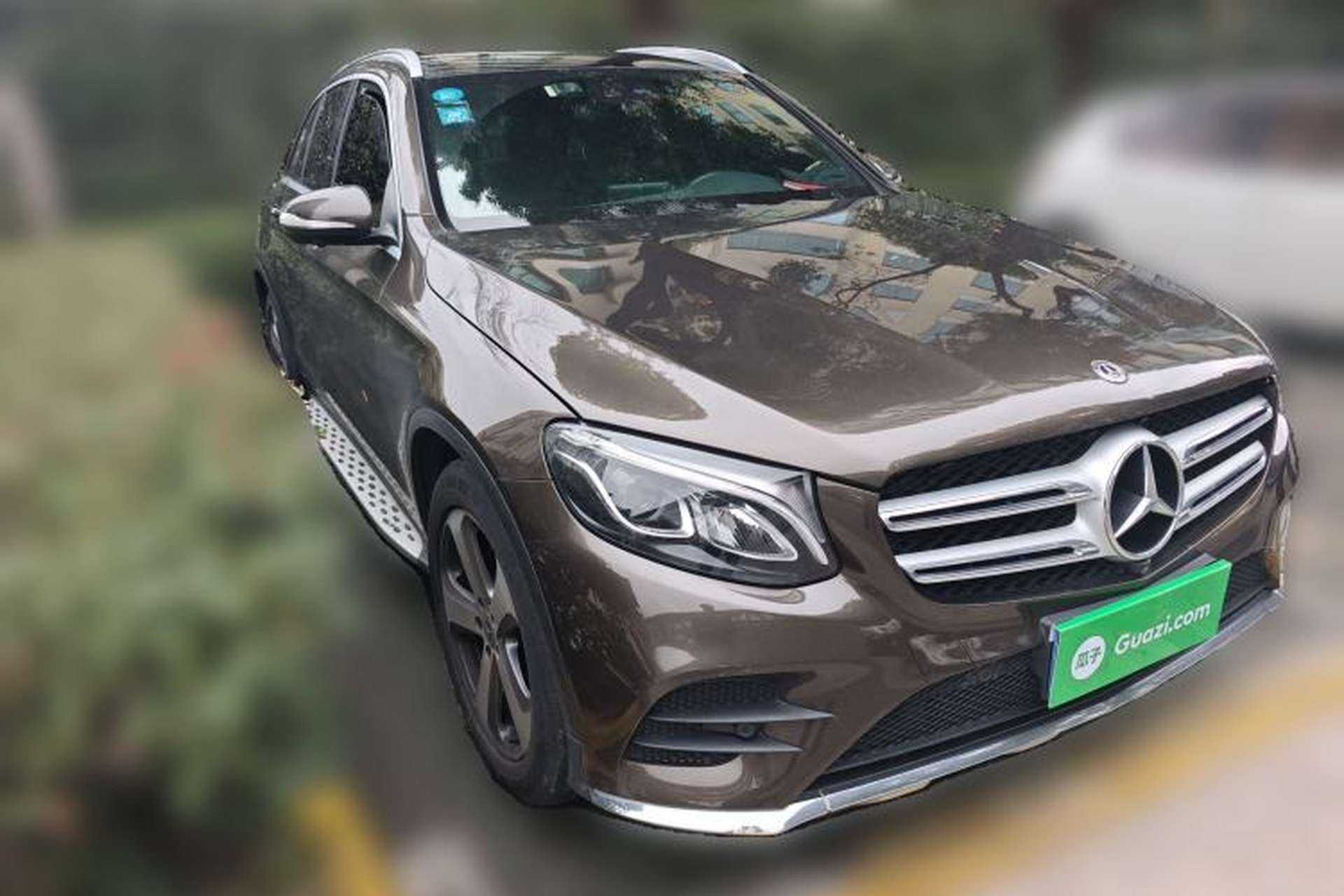 Used Mercedes-Benz GLC 2017 GLC 260 4MATIC Luxury Model Front Right 45 Deg
