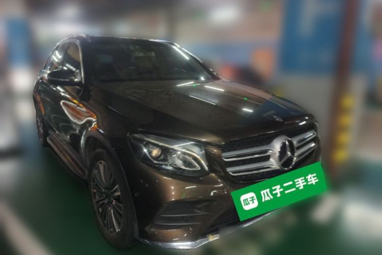 Used Mercedes-Benz GLC 2017 GLC 260 4MATIC Dynamic Edition Front Right 45 Deg