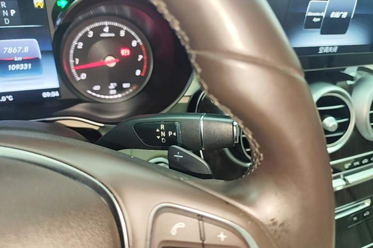 Used Mercedes-Benz GLC 2017 GLC 260 4MATIC Luxury Model Gear Lever