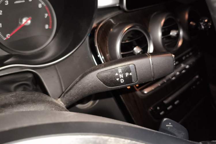 Used Mercedes-Benz GLC 2017 GLC 260 4MATIC Luxury Model Gear Lever