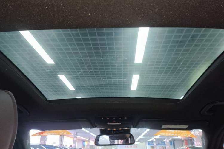 Used Mercedes-Benz GLC 2017 GLC 300 4MATIC Sport Edition Headliner