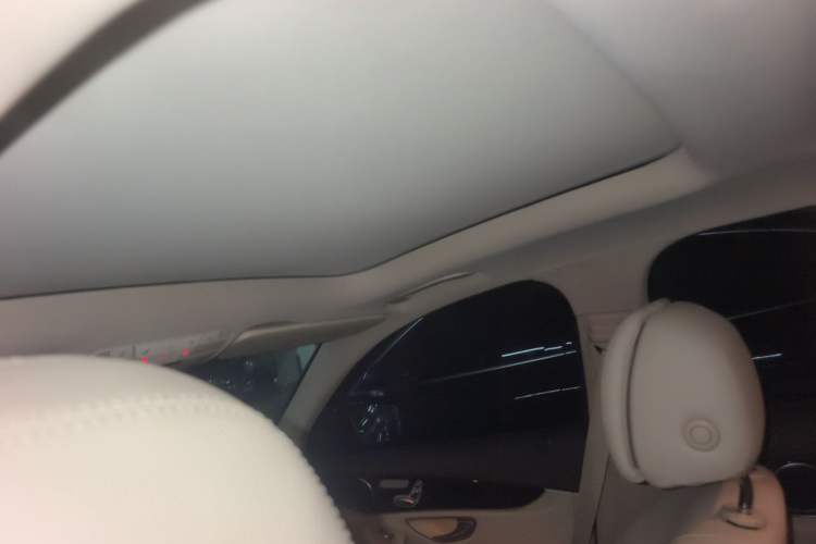 Used Mercedes-Benz GLC 2017 GLC 260 4MATIC Dynamic Edition Headliner