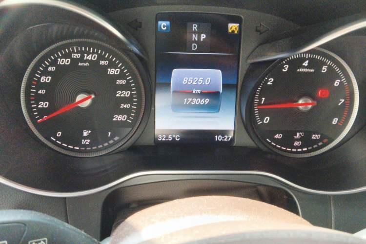 Used Mercedes-Benz GLC 2017 GLC 260 4MATIC Luxury Model Instrument Cluster