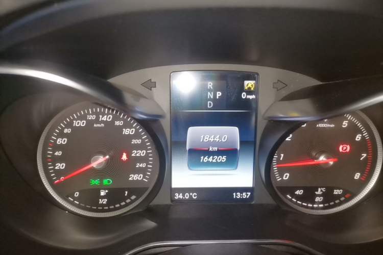 Used Mercedes-Benz GLC 2017 GLC 260 4MATIC Dynamic Edition Instrument Cluster