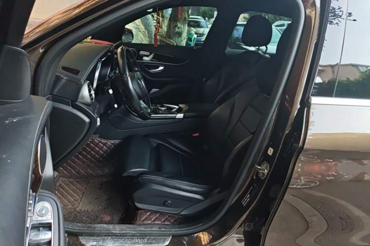 Used Mercedes-Benz GLC 2017 GLC 260 4MATIC Dynamic Edition Left Front Seat